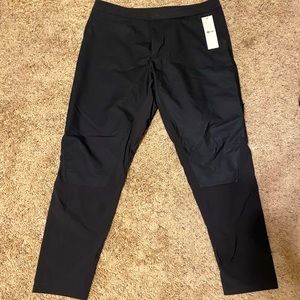 Lululemon Black Jogger Pants - NEW
